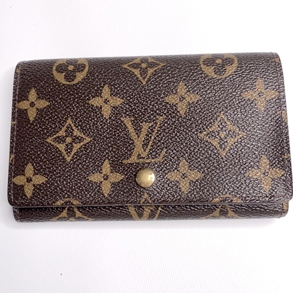 LOUIS VUITTON Monogram Trésor Wallet - Picture 14 of 15